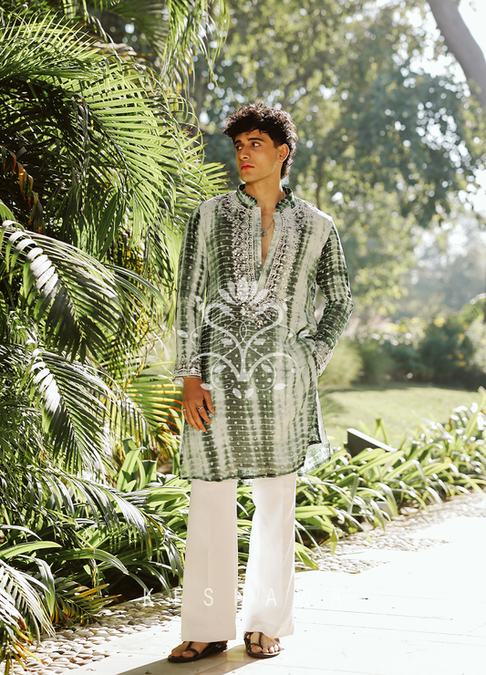 Elevate your style with our stunning green tie-dye kurta